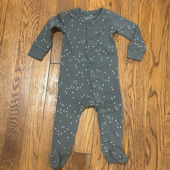 Colored Organics Other - Colored Organics Skylar Footed Sleeper Organic Cotton in North Star snap 3-6 m